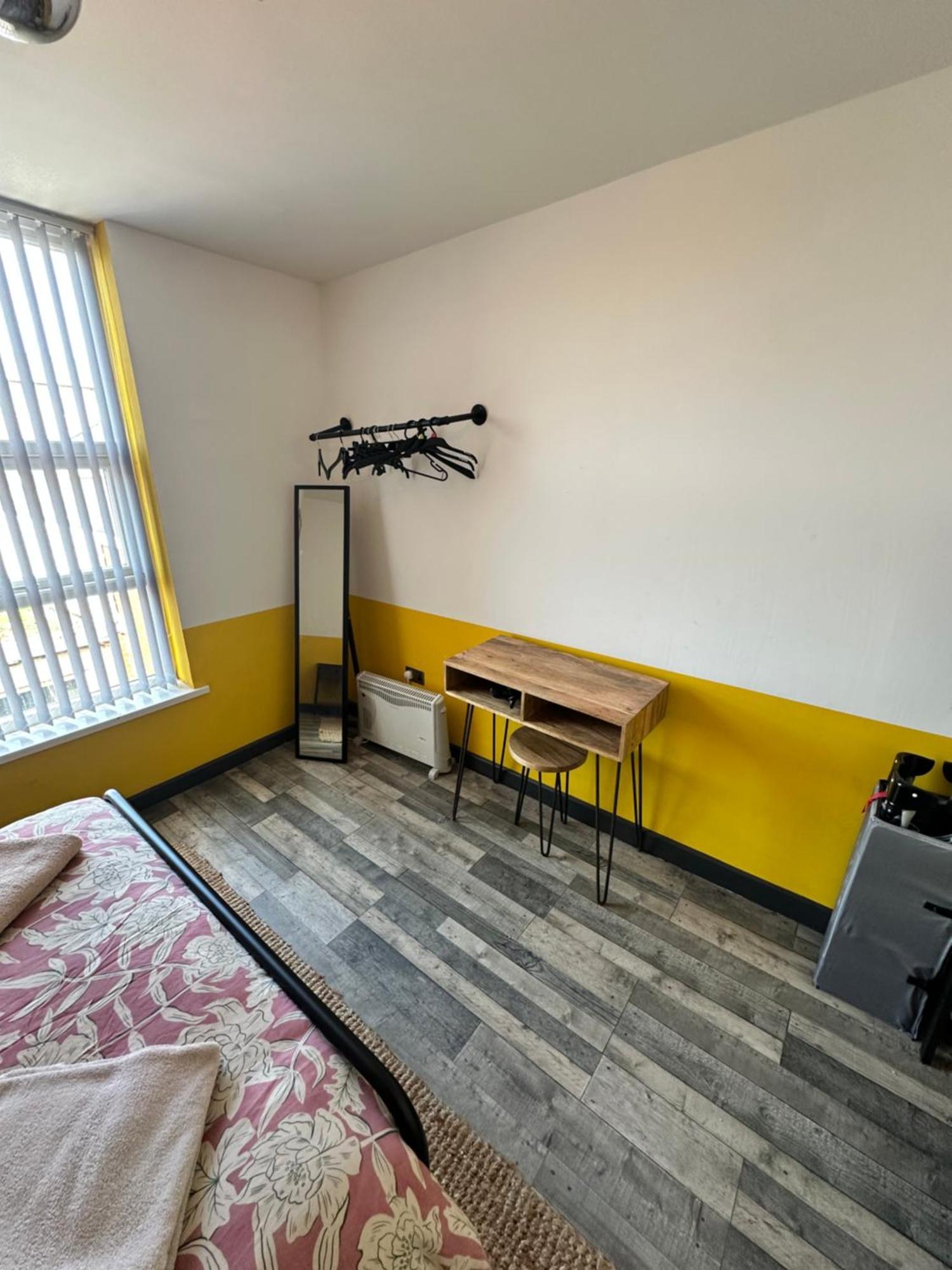 Town Center Willow Apartment - Sleeps Up To 10 - Dogs Welcome - 2 Minutes From Train Station Blackpool Luaran gambar